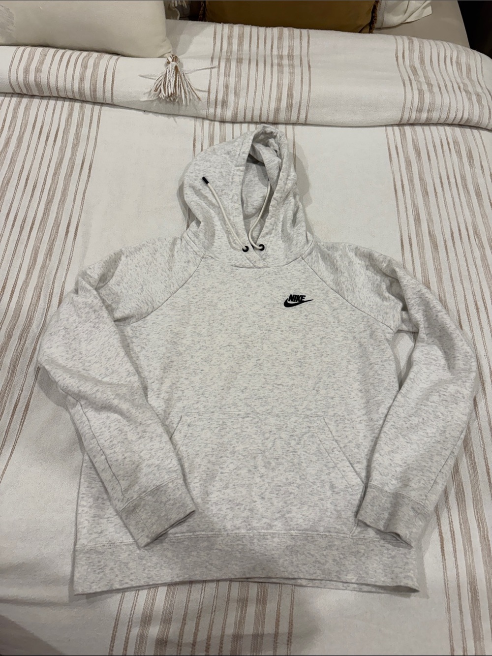Nike Women's Heather Gray Pullover Hoodie